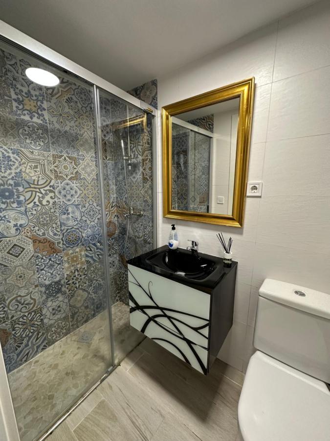 Apartamentos Redondela Madrid Exteriör bild