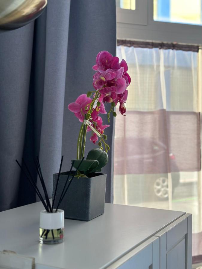 Apartamentos Redondela Madrid Exteriör bild