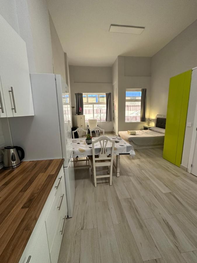 Apartamentos Redondela Madrid Exteriör bild